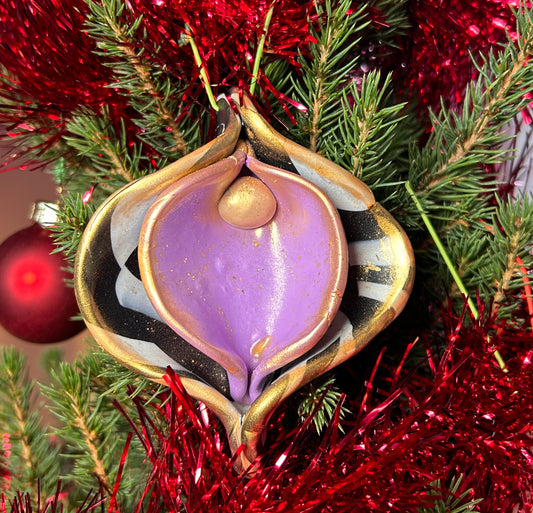 XMESS Vulvaa Ornament